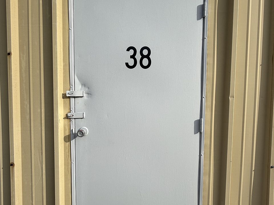 1st image of 1020 S Santiago Dr #38