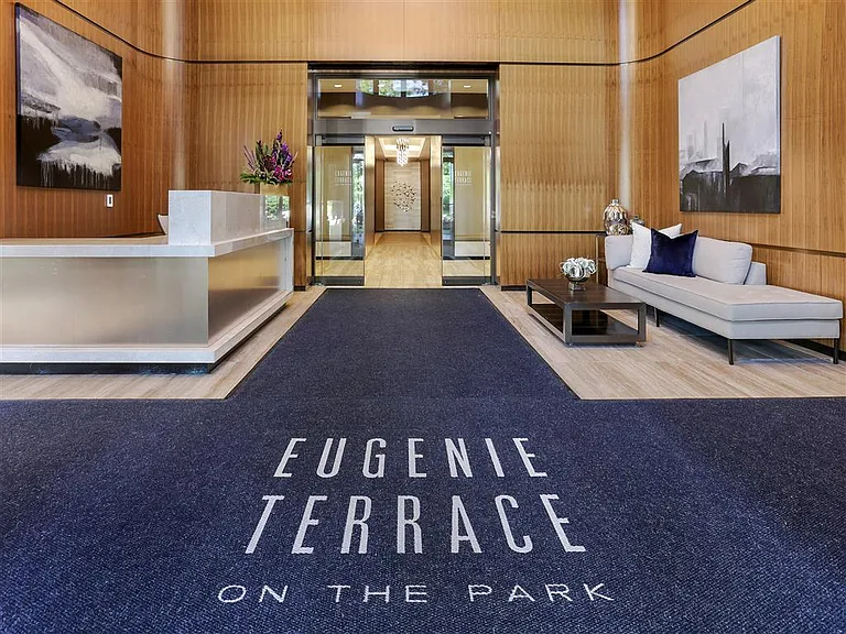 Eugenie Terrace on the Park — Photo 15