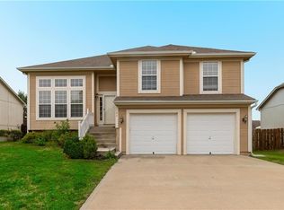 748 S Meadowbrook St, Gardner, KS 66030