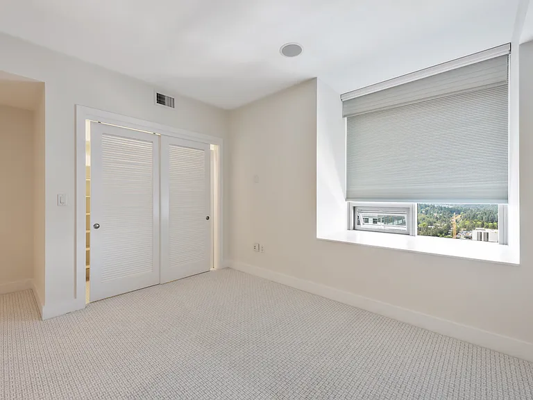 650 Bellevue Way NE #4006 — Photo 8