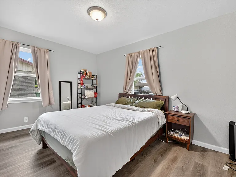 324 N Shore Pl — Photo 12