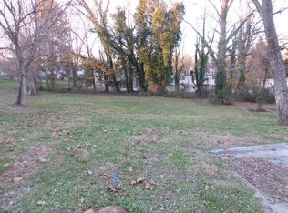 106 Waddell Pl, Oak Ridge, TN 37830