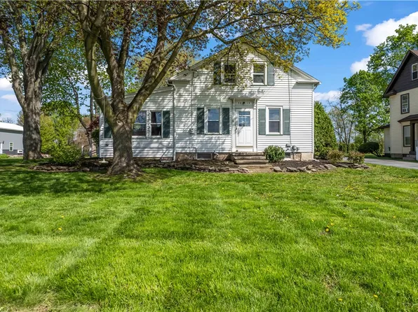 3212 E Henrietta Rd, Henrietta, NY 14467