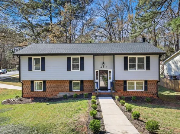 820 Nuttree Pl, Raleigh, NC 27606