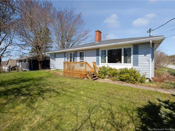 1583 Loch Lomond Rd, Saint John, NB E2J 1Z8