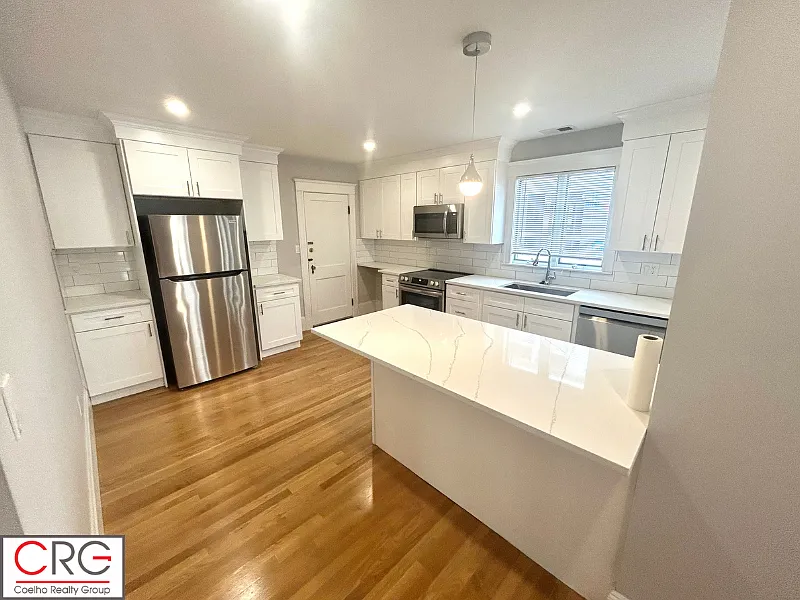 2 bed, 1100 sqft, $3,500 — Photo 3