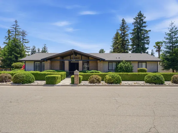 445 E Chevy Chase Drive, Tulare, CA 93274