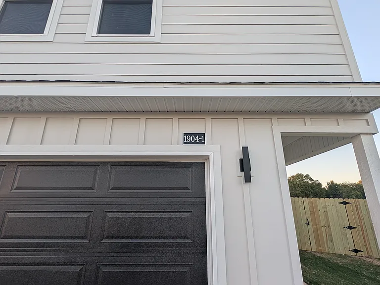 1904 SW Poigai Way #1 — Photo 19