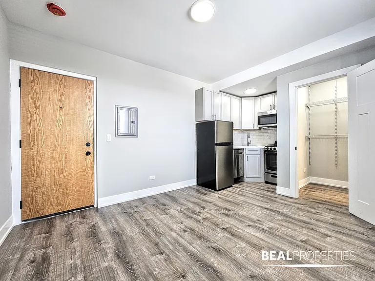 505 West Belmont Ave — Photo 49