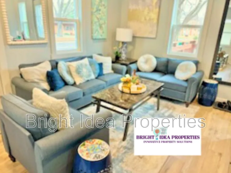 4 bed, 2.0 bath, 1500 sqft, $3,795 — Photo 3