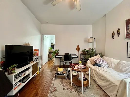 Rented by Compass | media 8