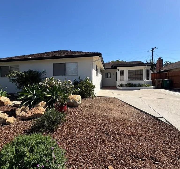 150 La Venta Dr