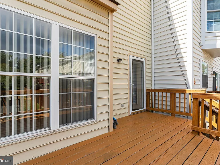 3290 Gina Pl — Photo 35