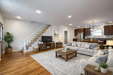 142 Autumn Avenue, #1