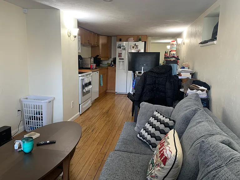 180 Franklin St #B — Photo 1