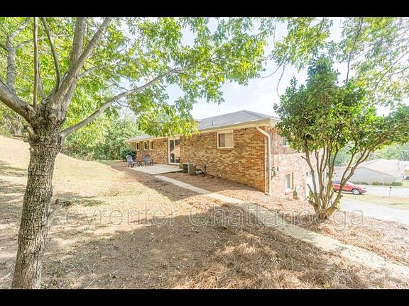 5th image of 823 Forest Highland Dr