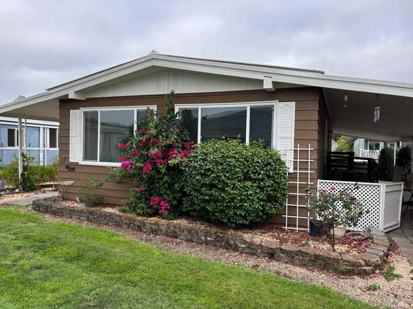 90 Estrella Drive, Santa Rosa, CA 95403