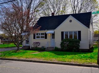 50 Clews St, Pawtucket, RI 02861