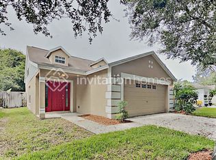 5861 Meadowpark Pl, Lithia, FL 33547