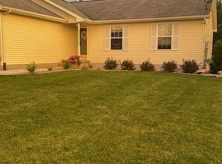 403 Daisy Dr, Saint Johns, MI