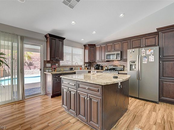 5th image of 4139 Moorcroft St