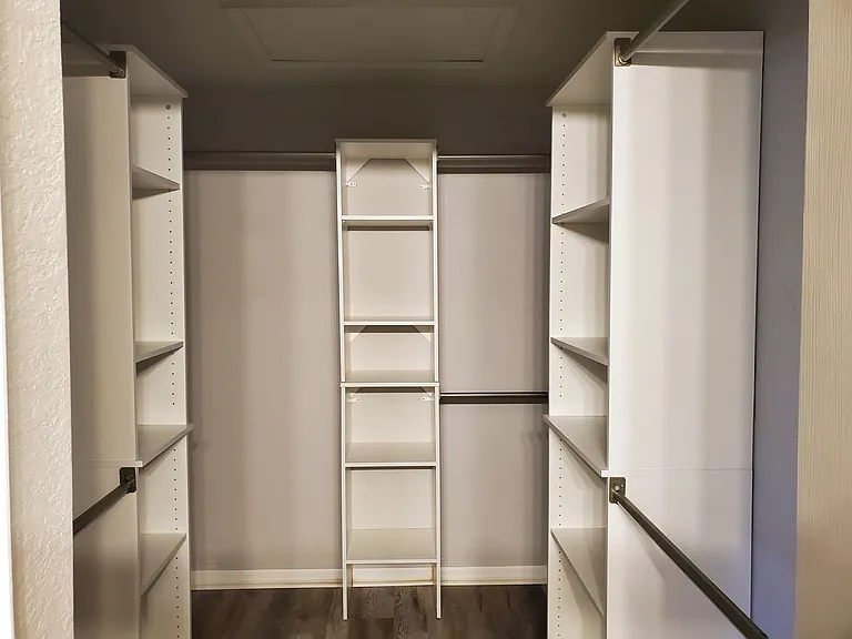 445 Reading St — Photo 10