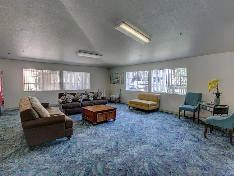 Oasis Townhomes — Photo 9