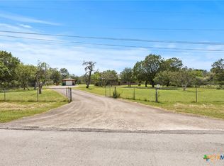 4 Karbach Dr, New Braunfels, TX 78132