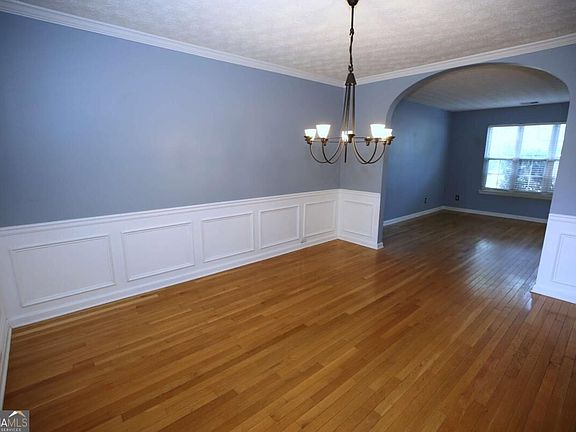 5th image of 4246 Brighton Way NW