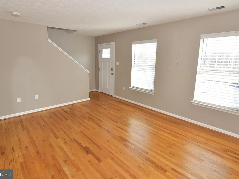 311 Willowbrook Ct — Photo 19