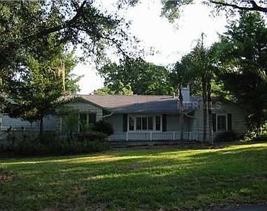 1st image of 423 W 10th Ave