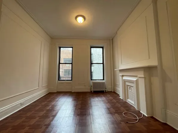219 East 85th Street image 1 of 9