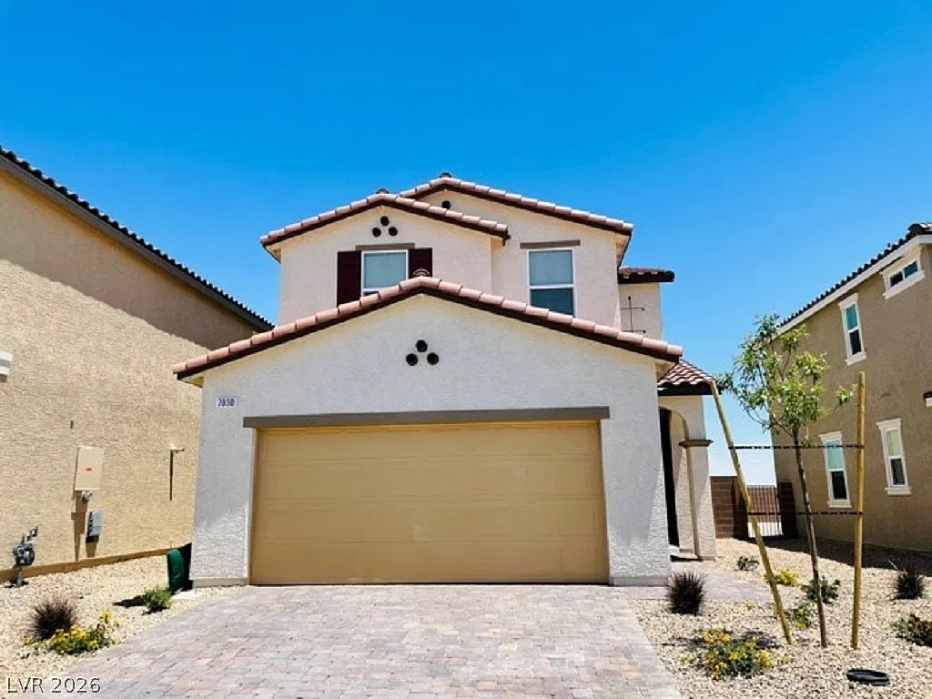 4 bed, 3.0 bath, 2114 sqft, $2,500 — Photo 2