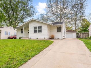 2821 E 39th Ct, Des Moines, IA 50317