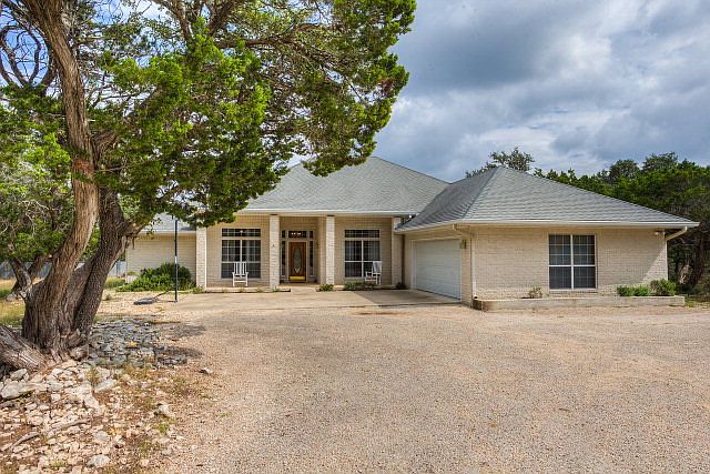 1st image of 1204 Shin Oak Way