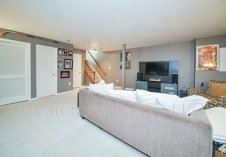 16 Carriage House Cir — Photo 19