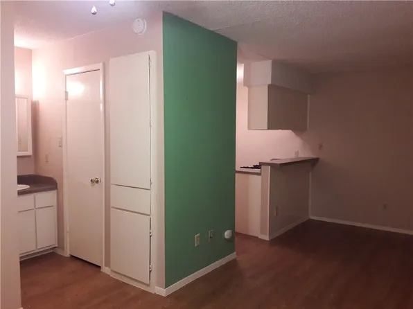 400 W 34th St APT 201, Austin, TX 78705