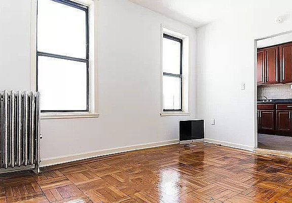 2nd image of 552 Parkside Ave #1