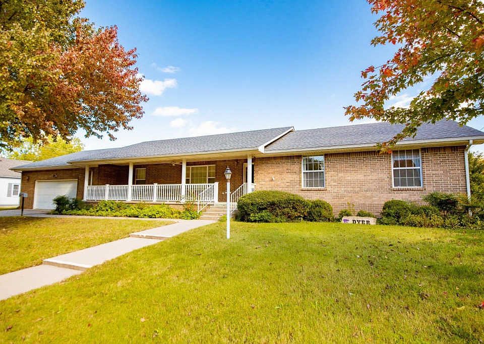 201 E 3rd Ave, Caney, KS 67333 Zillow