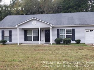 915 Old Rocky Rd, College Park, GA 30349