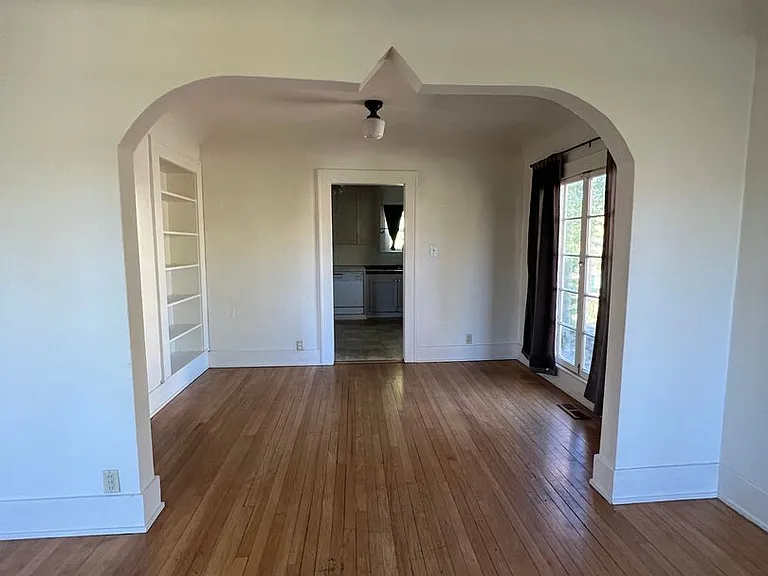 520 Jefferson St — Photo 3