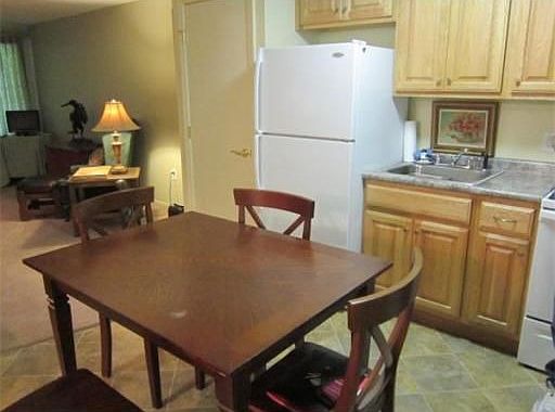 4th image of 16 Woodman Way APT 6