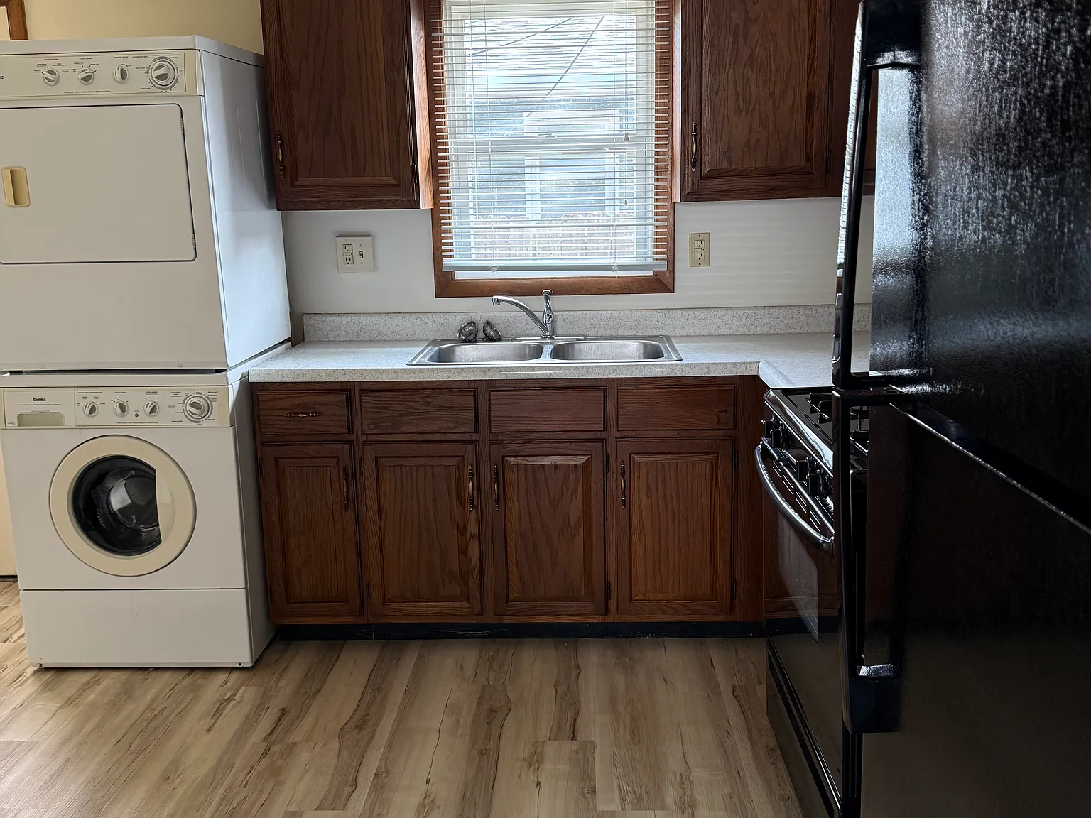 2 bed, 783 sqft, $1,225 — Photo 2