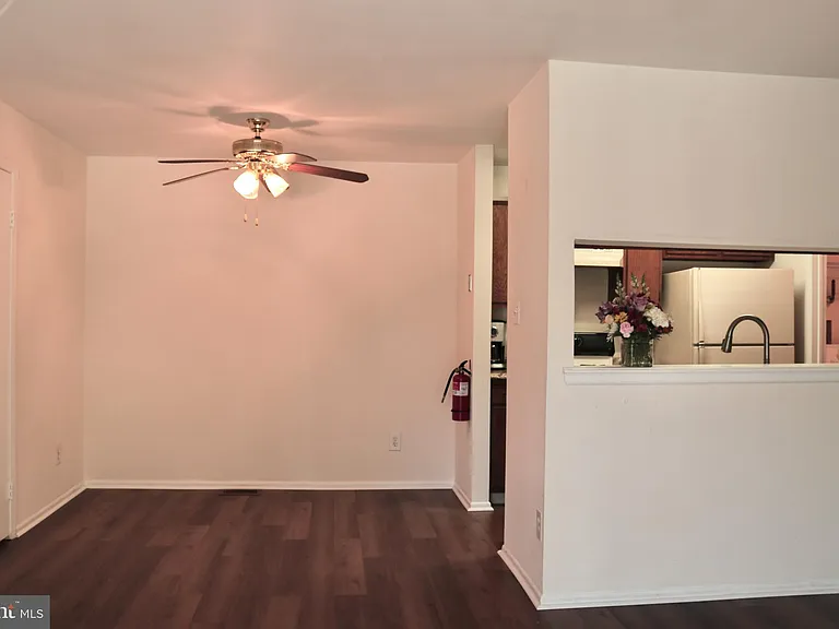 1301 Woodhollow Dr — Photo 6