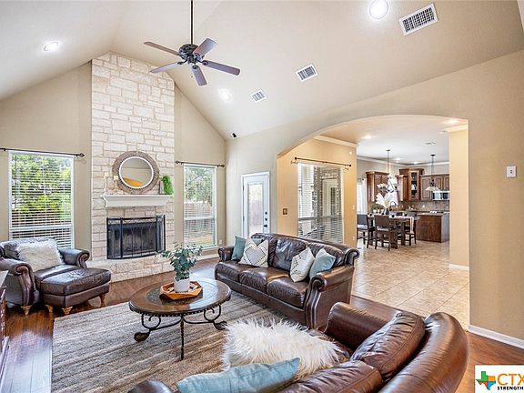 5th image of 709 Marshall Dr