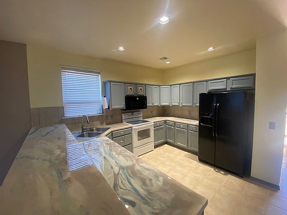 5th image of 12009 Garden Dr