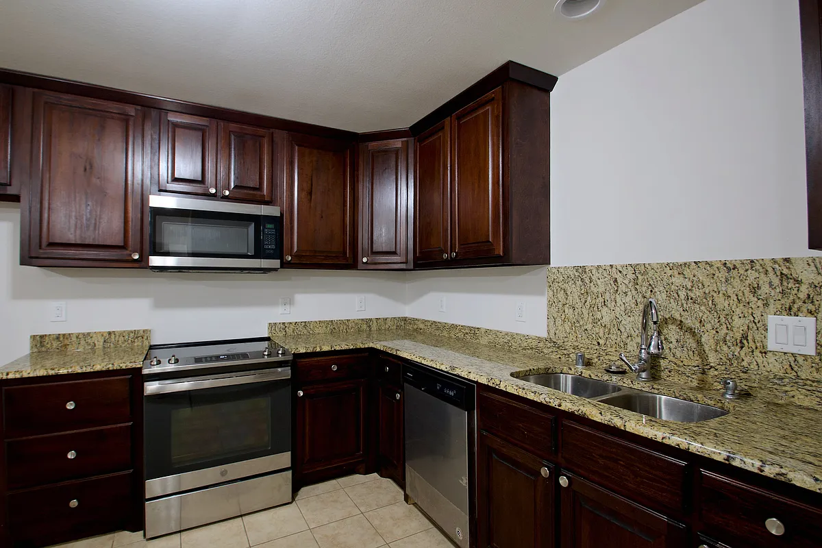 Building Photo - 4702 Mariner Dr