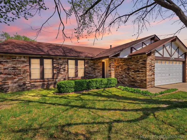 1204 SW 12th Pl, Wagoner, OK 74467