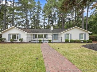 2515 Mirror Lake Dr, Fayetteville, NC 28303