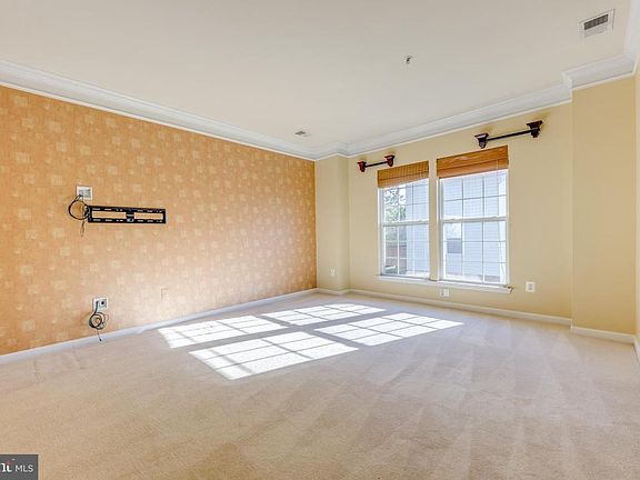 Wallpaper has been removed.